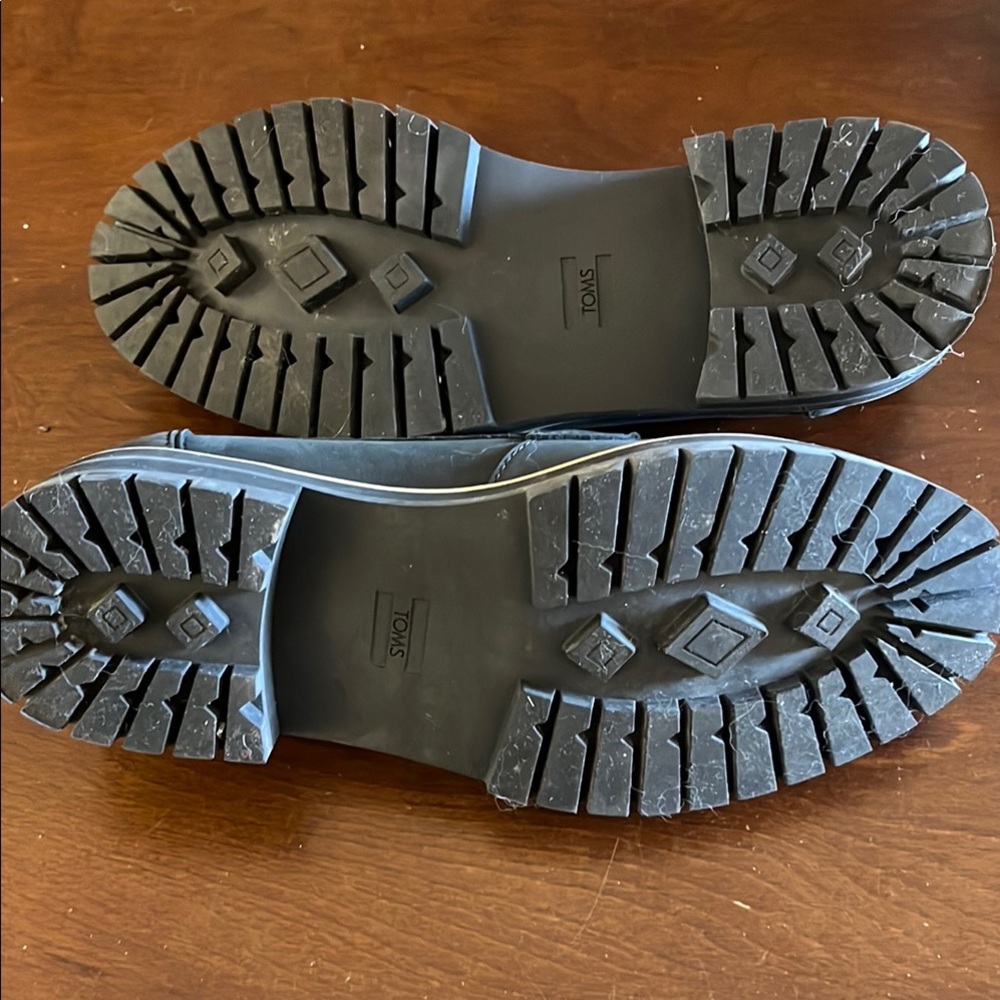 TOMS Black Cara Loafer - Picture 4 of 5